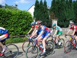 2005-06-12_clery_dylan_dans_le_peloton.jpg