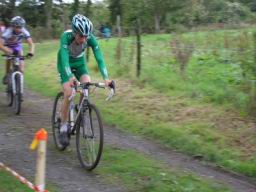 2005-10-02_colleville-sur-mer_dylan_dans_le_haut_de_la_cote.jpg