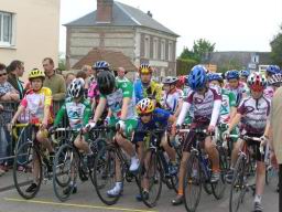 2006-05-14_la-frenaye_minimes_depart.jpg